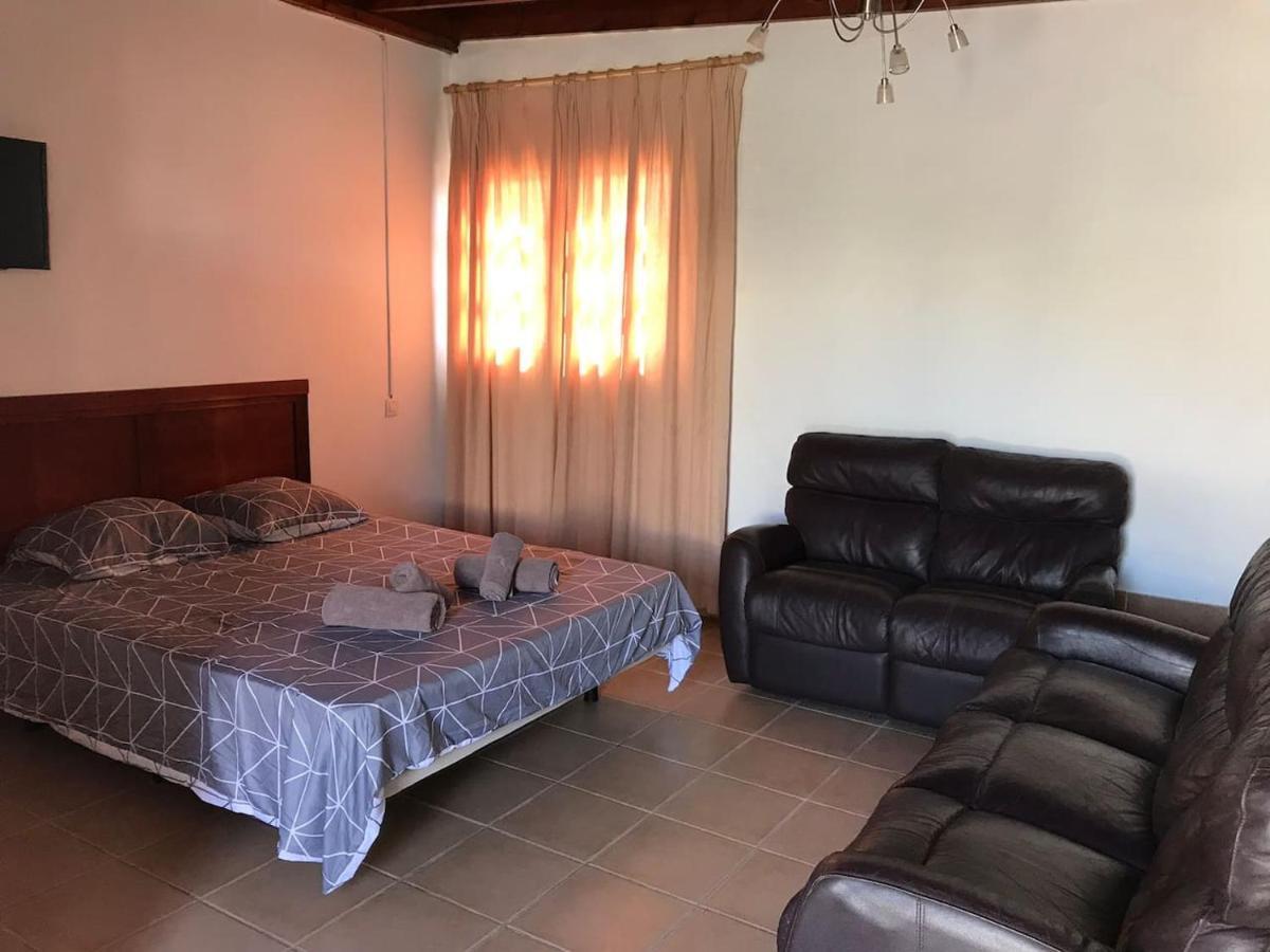 Villa Tania - Villa Independiente Con Piscina Privada 普拉亚布兰卡 外观 照片